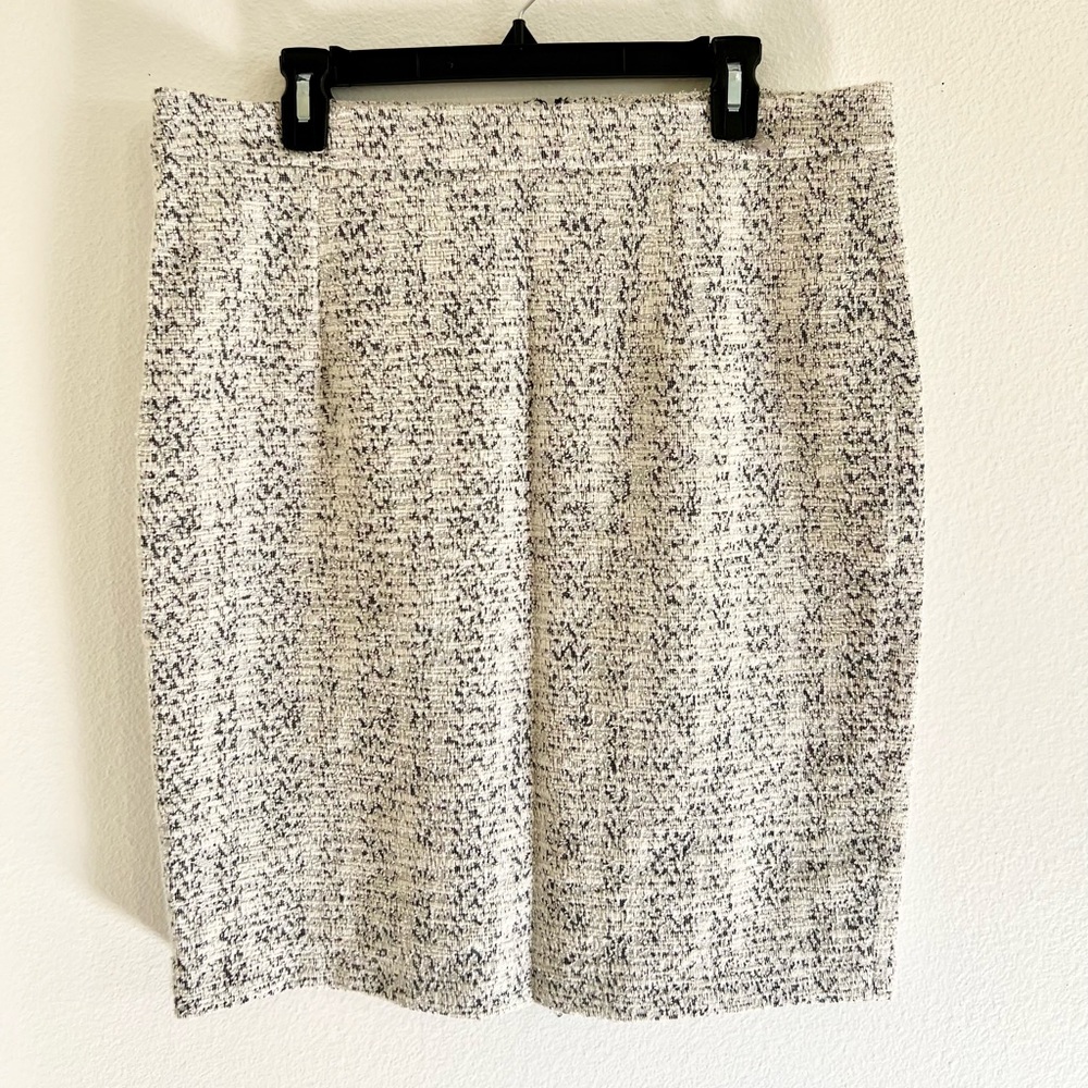 Banana Republic Cream Tweed Pencil Skirt